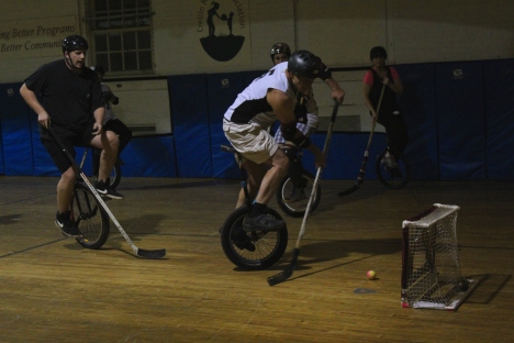 unicycle-hockey